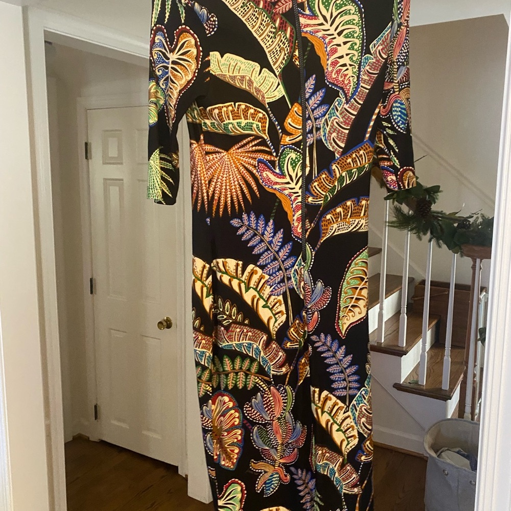 FARM Rio Multicolor Leaf Pattern Dress - Picture 3 of 3